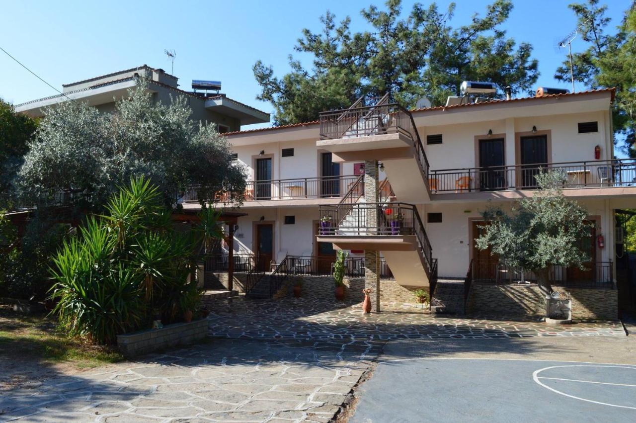 Studios Litsa Pefkari Exterior photo