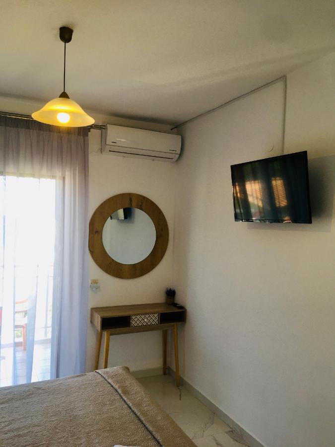 Studios Litsa Pefkari Exterior photo